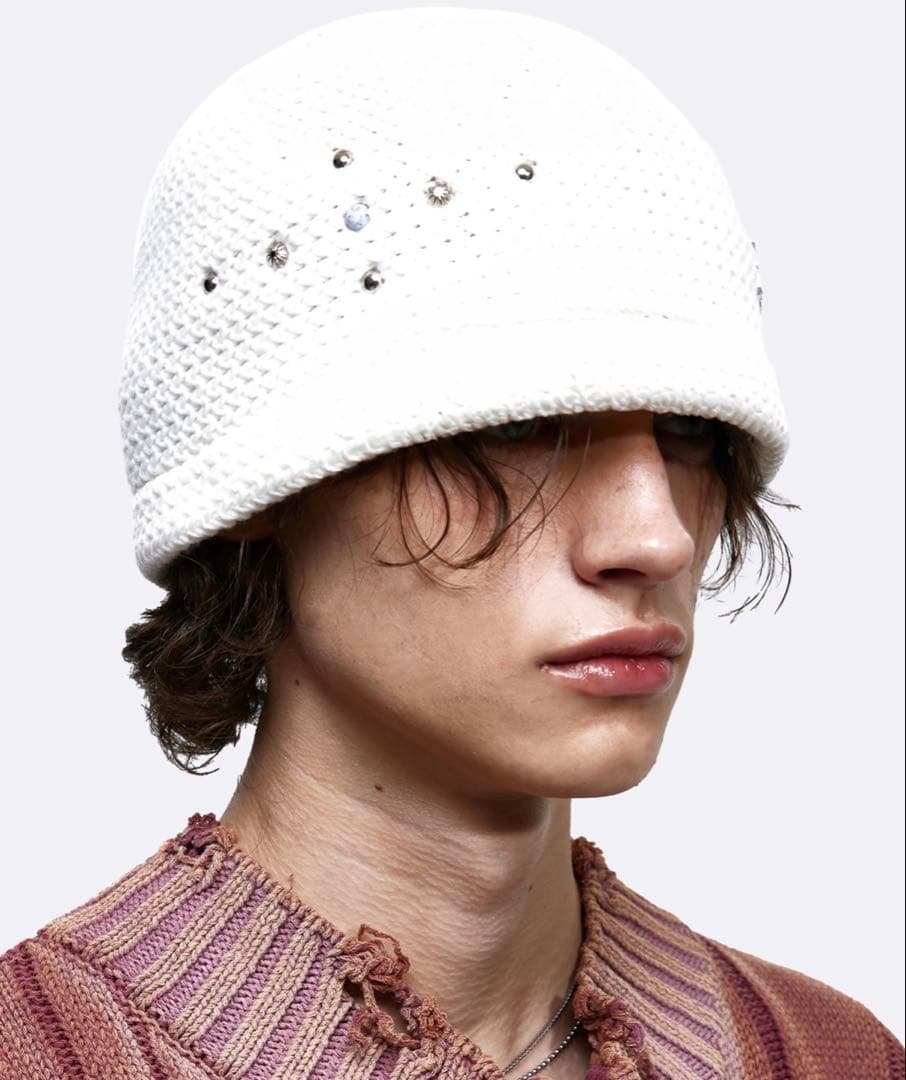 西洸人着用 RSSC RIVET KNIT BEANIE - WHITE