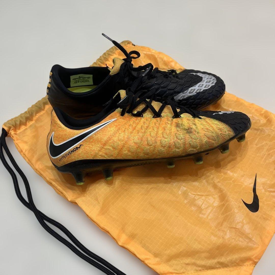 NIKE ハイパーヴェノム