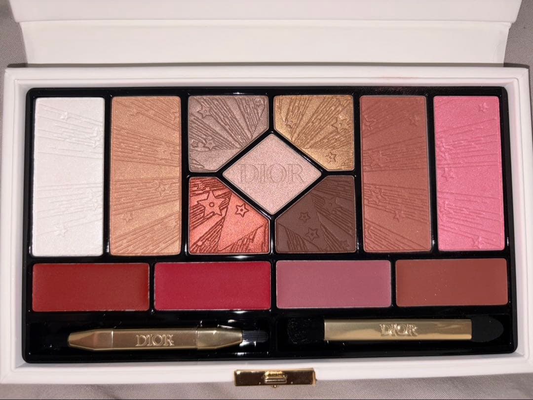 Dior クリスマスコフレ クチュール マルチユースパレット限定ポーチ付き