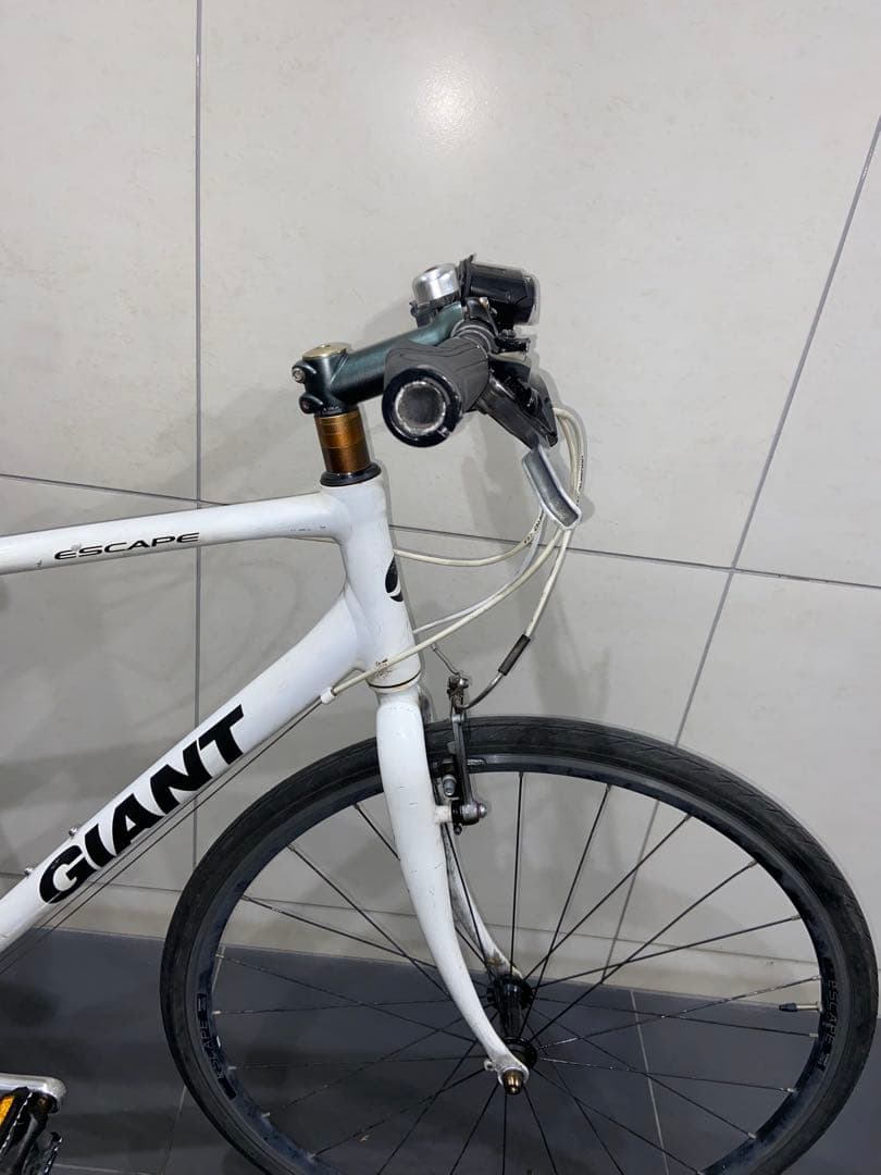 GIANT escape R3クロスバイク　ジャイアント　エスケープrx3自転車