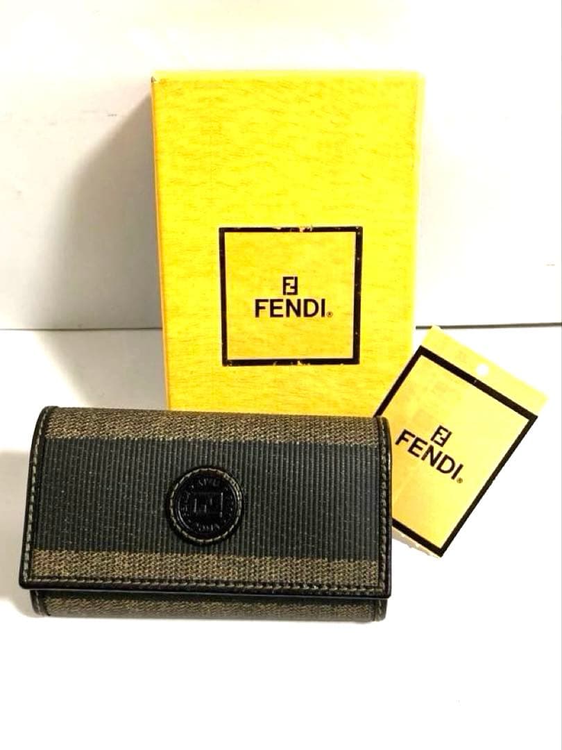 新品・未使用品 値下げ フェンディ キーケース 6連 FENDI