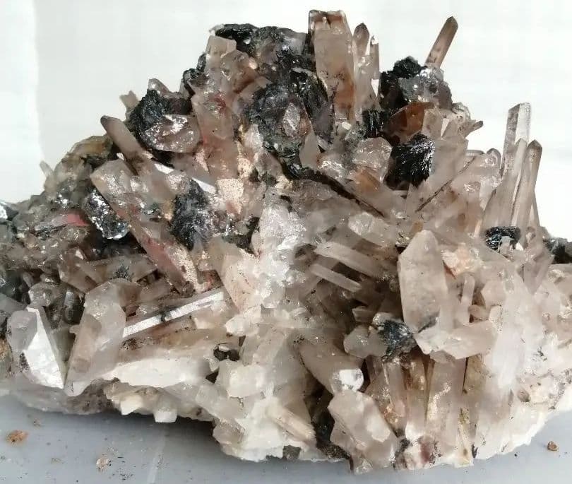 【ブラックトルマリン付】水晶クラスター　2kg ーt512