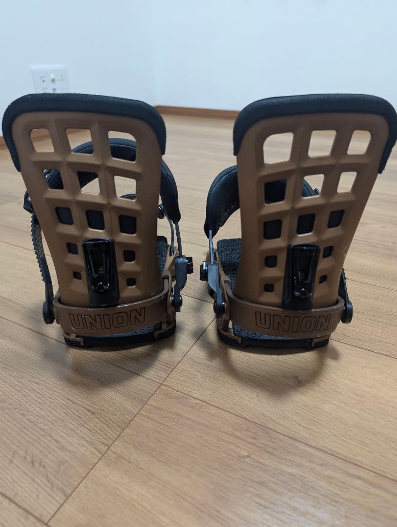 UNION スノーボードビンディング atlas　Mサイズ