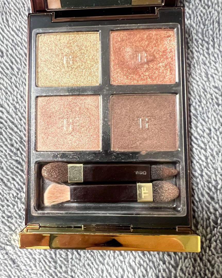 値下げ不可・TOM FORD アイカラークォード 01 ゴールデンミンク