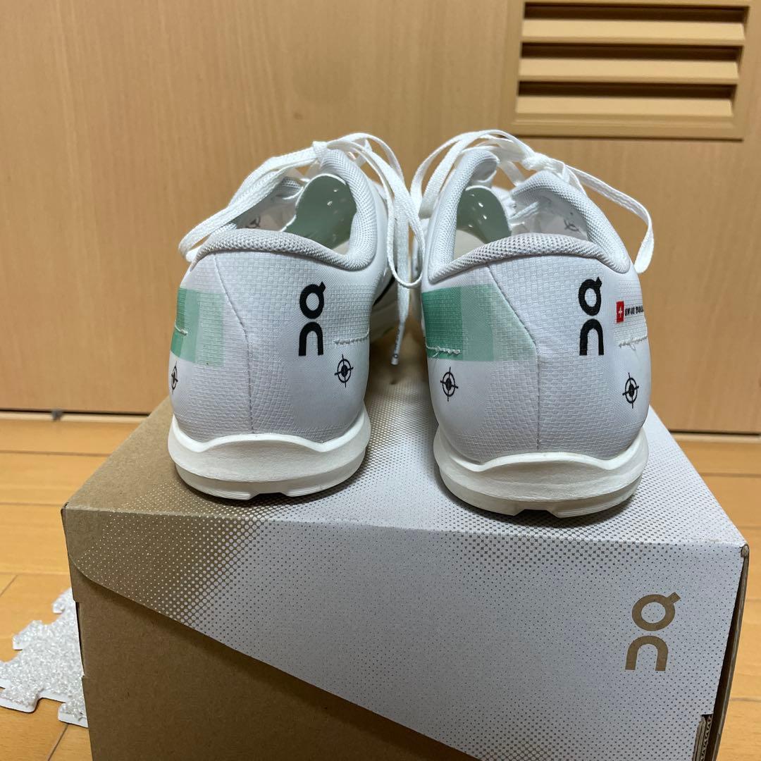 On オン スパイク cloud spike 1500m 27.0cm
