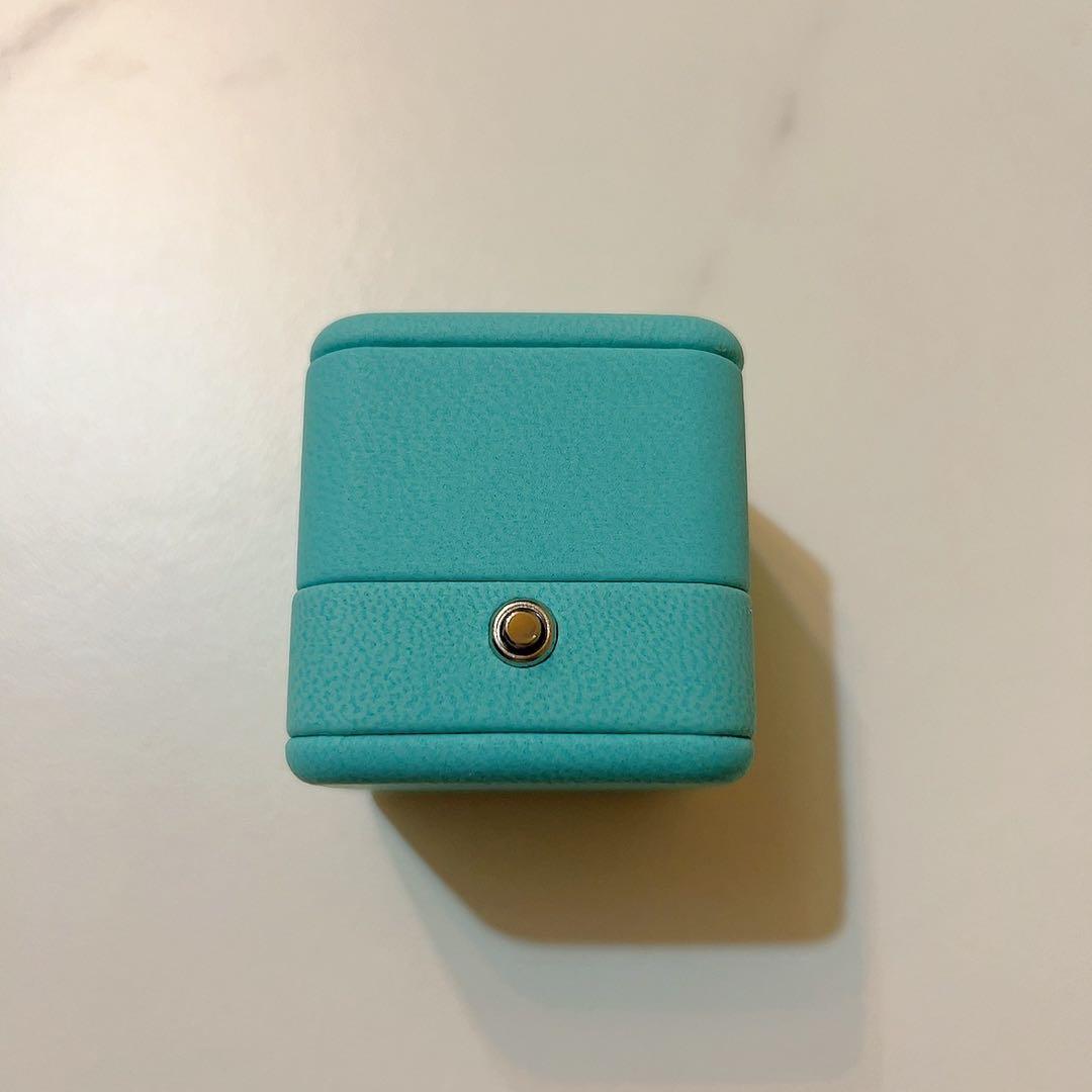現行品　美品ティファニー ジュエリーボックス 空箱 指輪