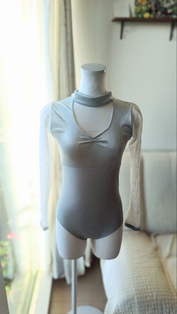 Ｓ～Ｍ／雪の女王様風アイスグリーンの長袖レース、チョーカーリボン娘役レオタード