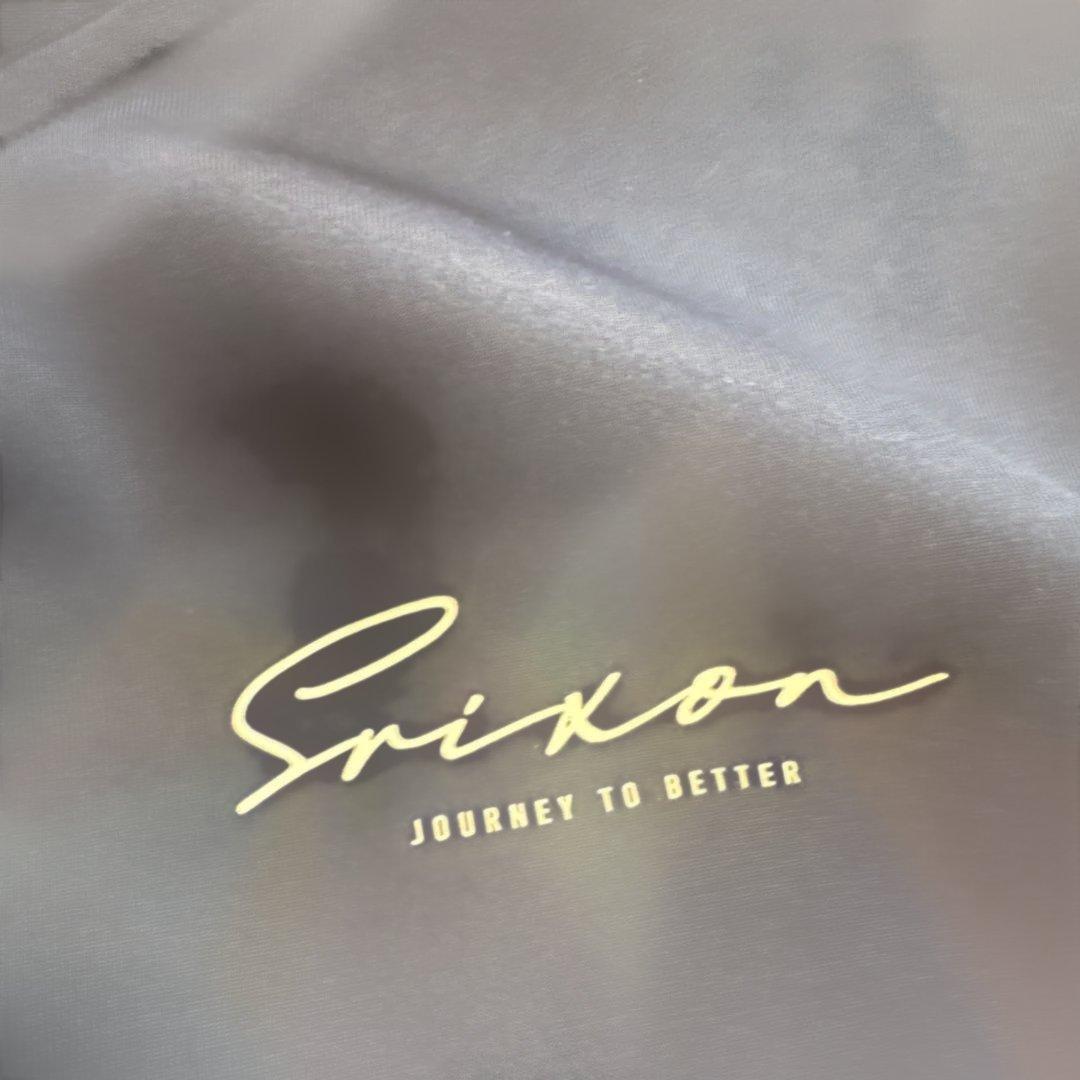 ☆新品　SRIXON メランジ 長袖ハーフジップスウエットフーディー ☆