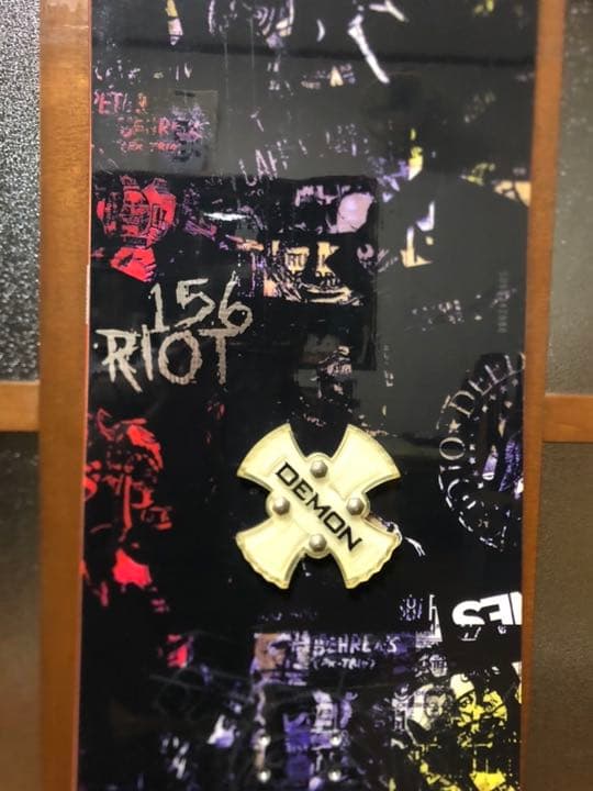 スノーボード SALOMON RIOT 156