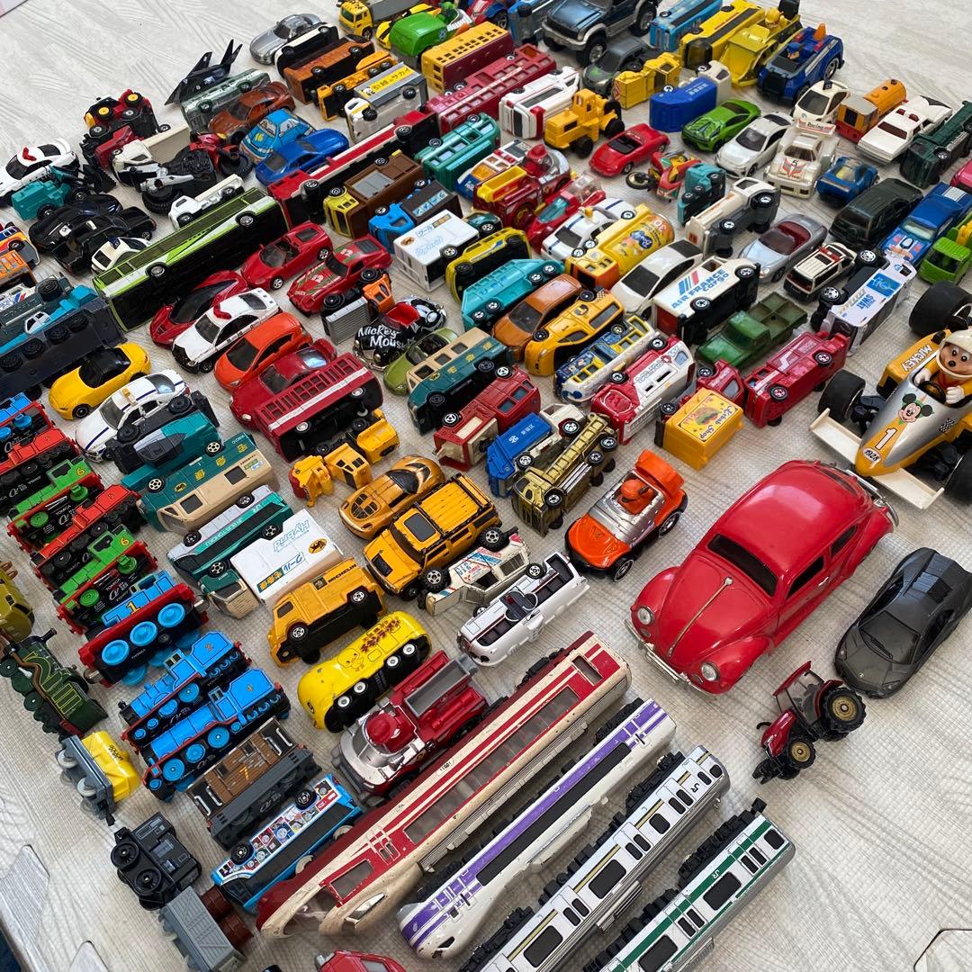 トミカ　約150台まとめ　トーマス他キャラクター、ロング多数