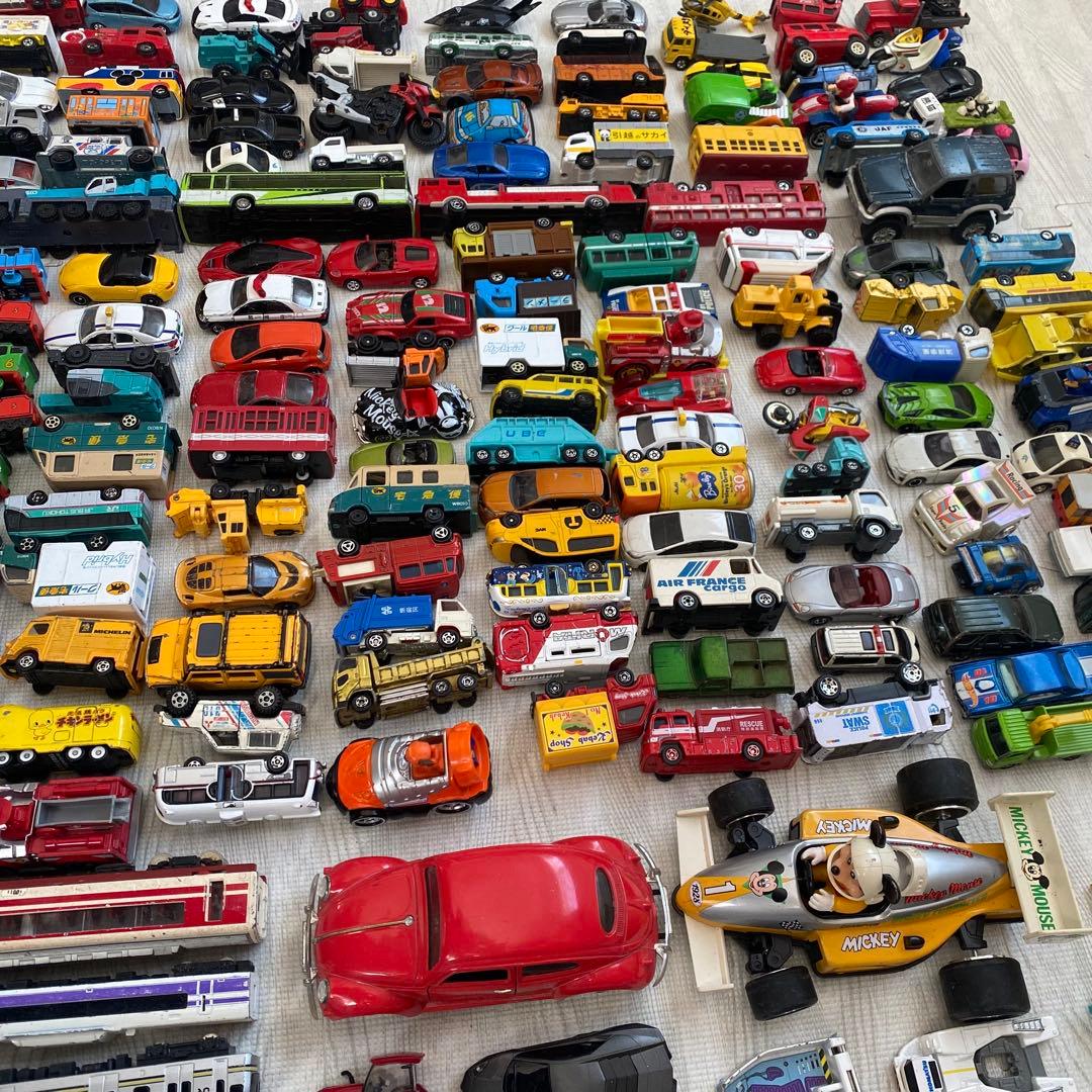 トミカ　約150台まとめ　トーマス他キャラクター、ロング多数