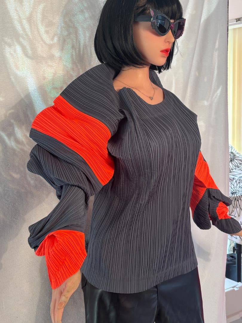 [超希少] ISSEY MIYAKE 平面二次元 変形 グレーボーダープリーツ