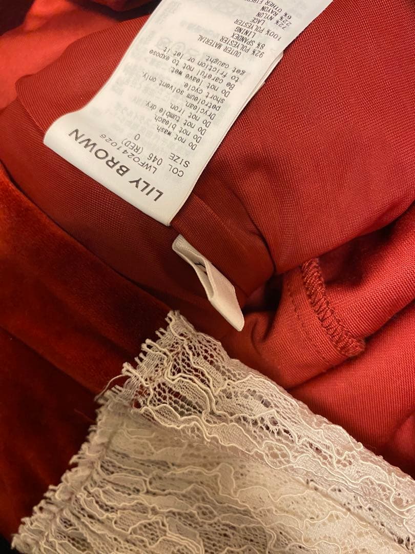 LILY BROWNバックフリルベロアロングドレスRED