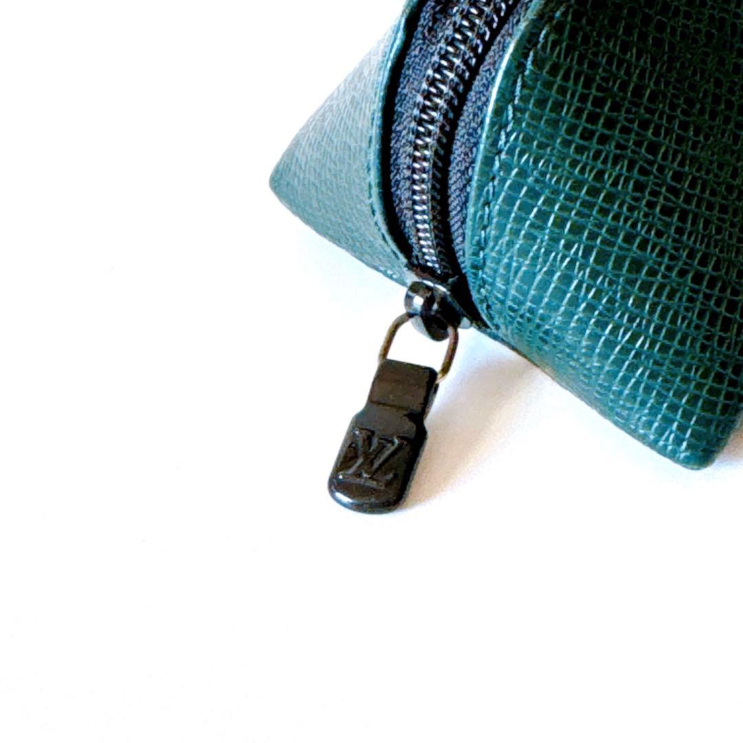 LOUIS VUITTON ルイヴィトン ペンケース トゥルース タイガ 緑