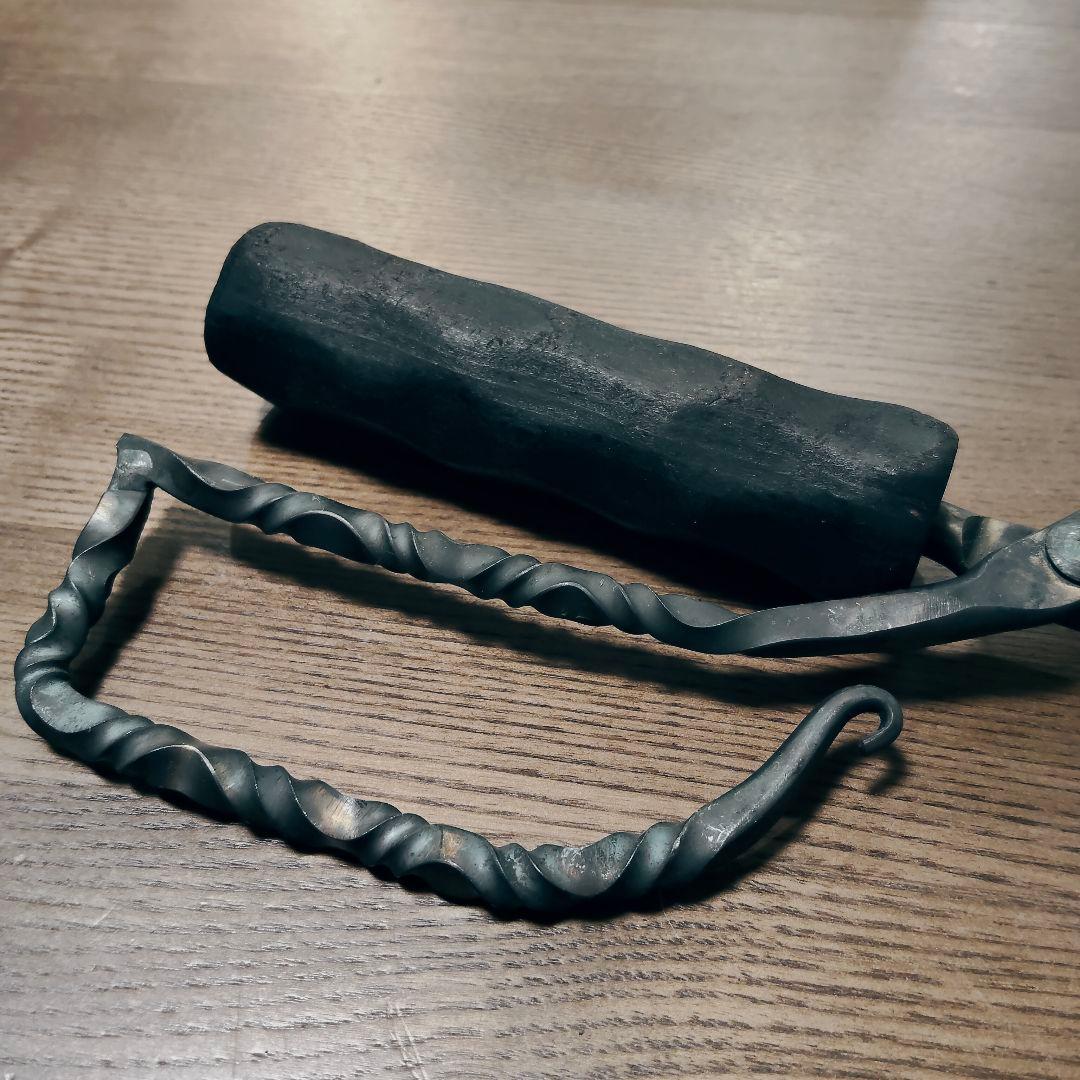 ツイスト　火バサミ　ステンレス　薪バサミ　薪ハサミ　火ばさみ　キャンプ　焚き火