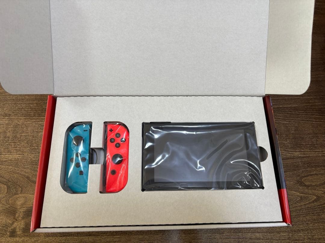 【美品】Nintendo Switch（バッテリー持続時間改善モデル）