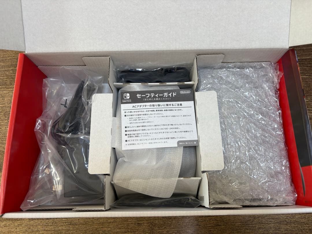 【美品】Nintendo Switch（バッテリー持続時間改善モデル）