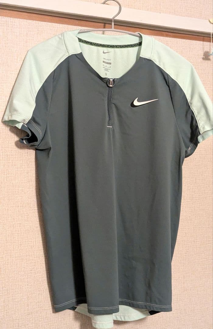 【ナイキ】国内販売無しテニスウェア
