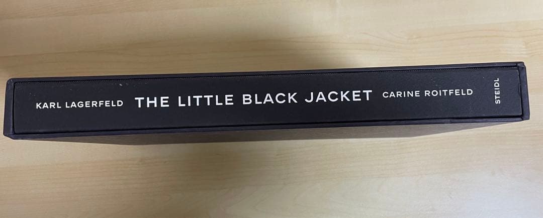 THE LITTLE BLACK JACKET 【CHANEL】