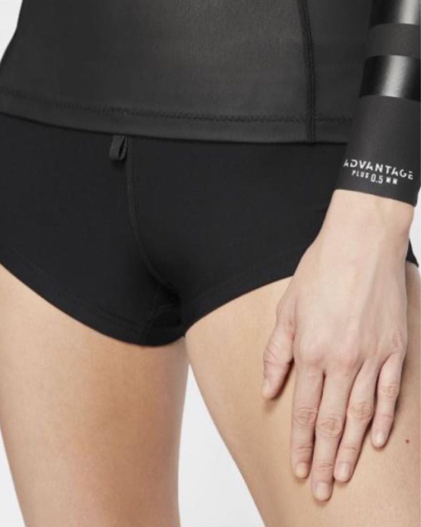 ハーレー Hurley レディース　長袖タッパー　プルオーバー　0.5mm M