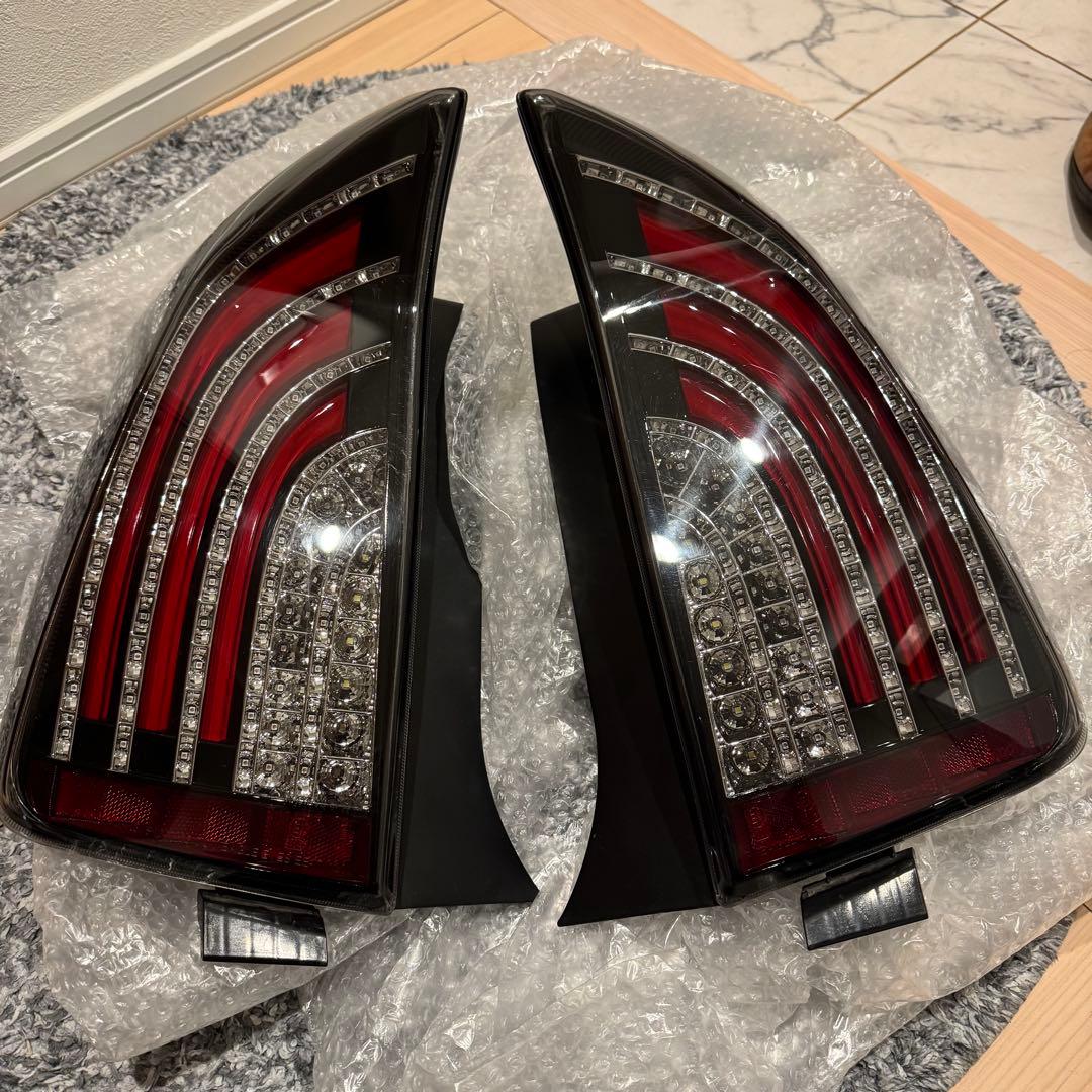 廃盤 定価６万超 プリウス 30 クールセイバー フル LED テール レンズ