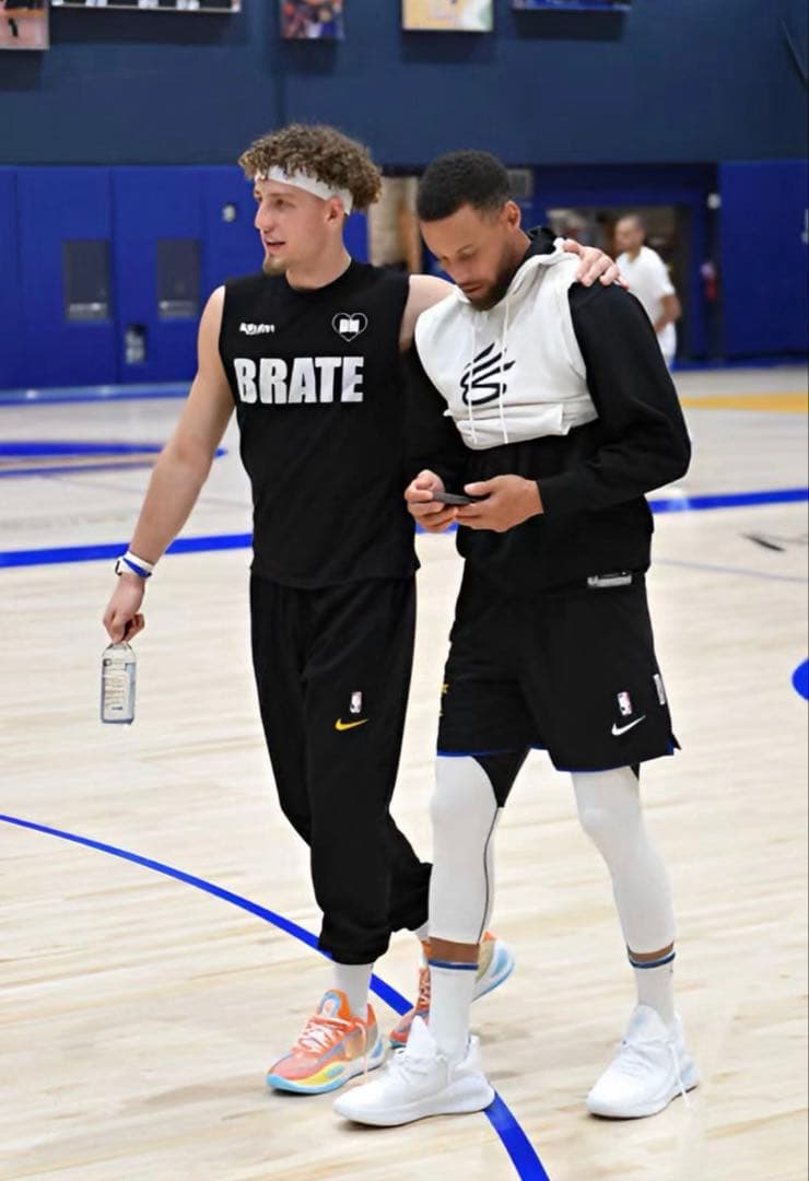 廃盤 Under Armour CURRY4 Low Flotroカリー NBA