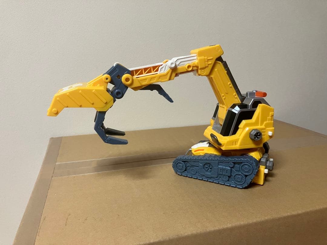 タカラトミー トミカヒーロー レスキューベルとクレーン