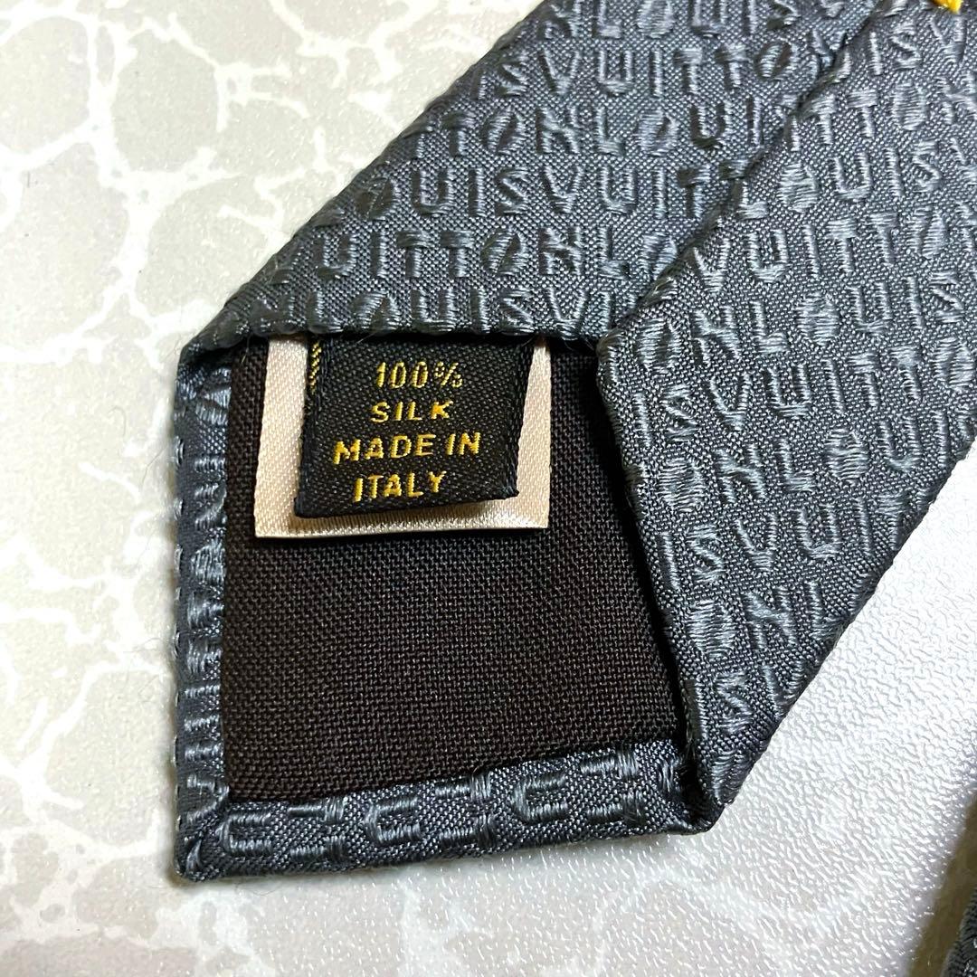 Louis Vuitton ロゴ入りブルー　シルク100% ネクタイ