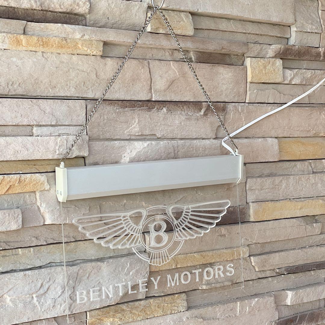 BENTLEY 電飾看板