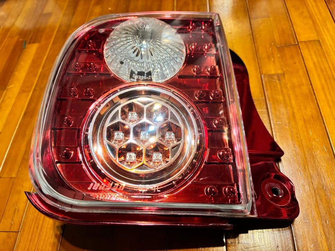 a*i様 ラパンSS HE21S LEDテール レッド