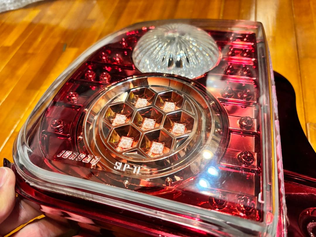 a*i様 ラパンSS HE21S LEDテール レッド