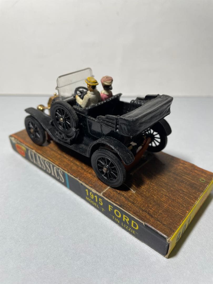 ミニカー Corgi Classics 1915 Ford Model T