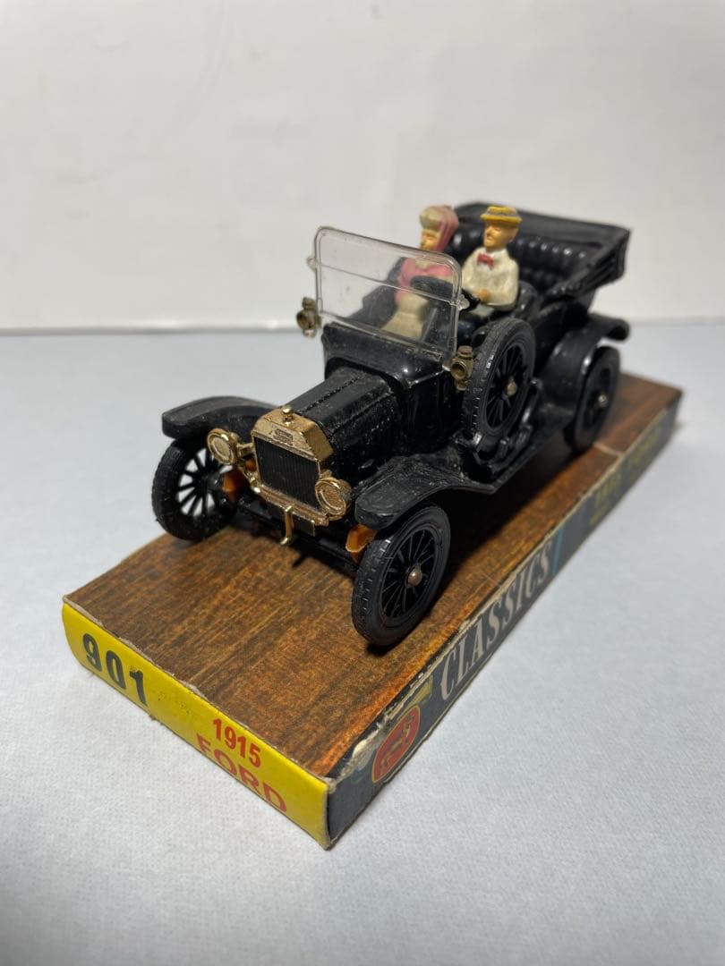 ミニカー Corgi Classics 1915 Ford Model T