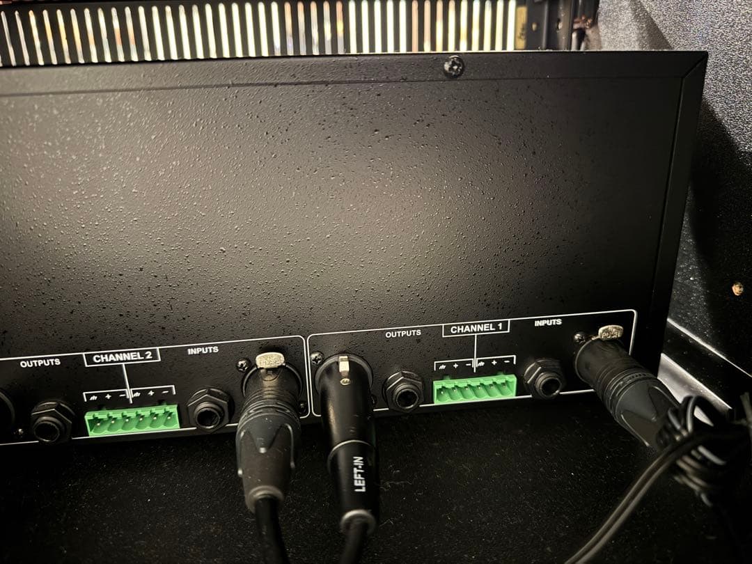 【美品・完動品】dbx iEQ-31 グラフィックイコライザー 31バンド
