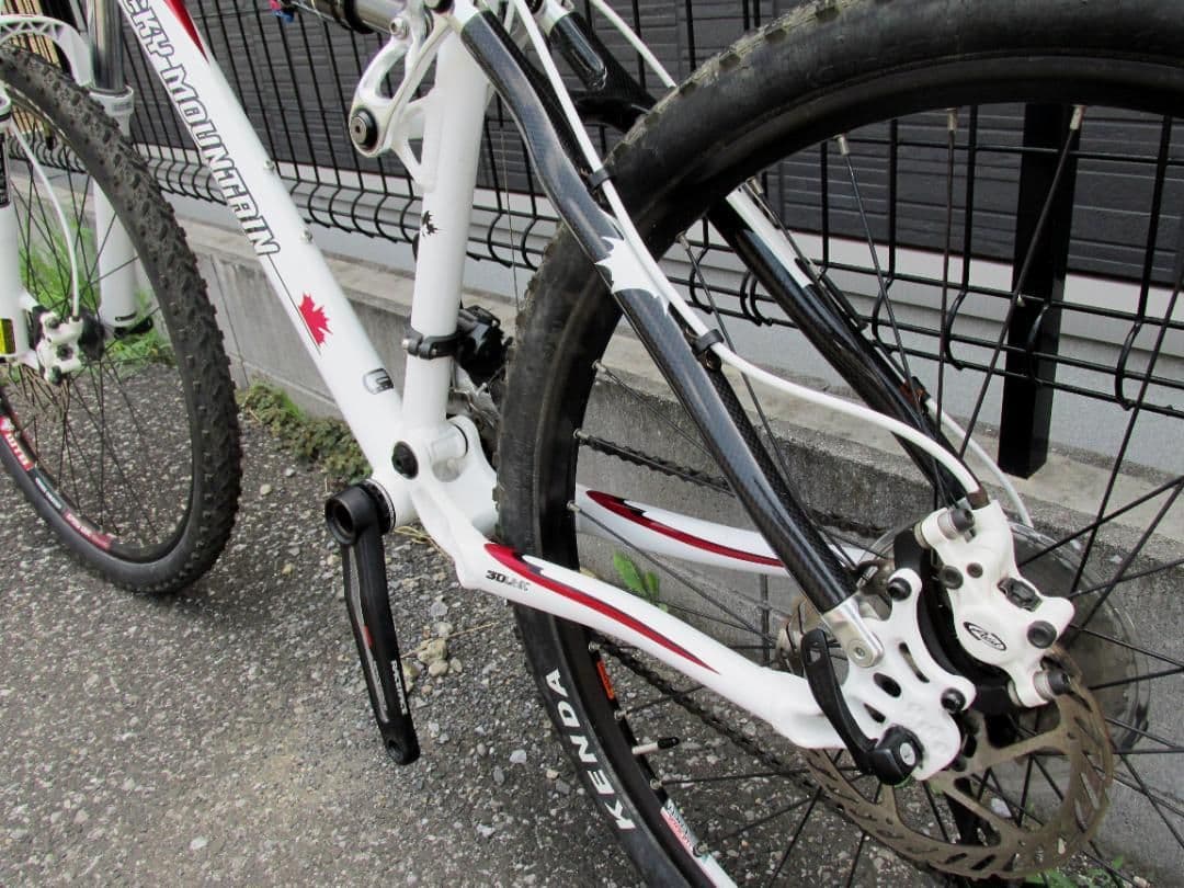 【軽量】 ロッキーマウンテンエレメント 30フルサスMTB