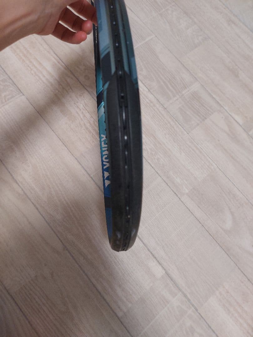 YONEX EZONE 100 テニスラケット G1