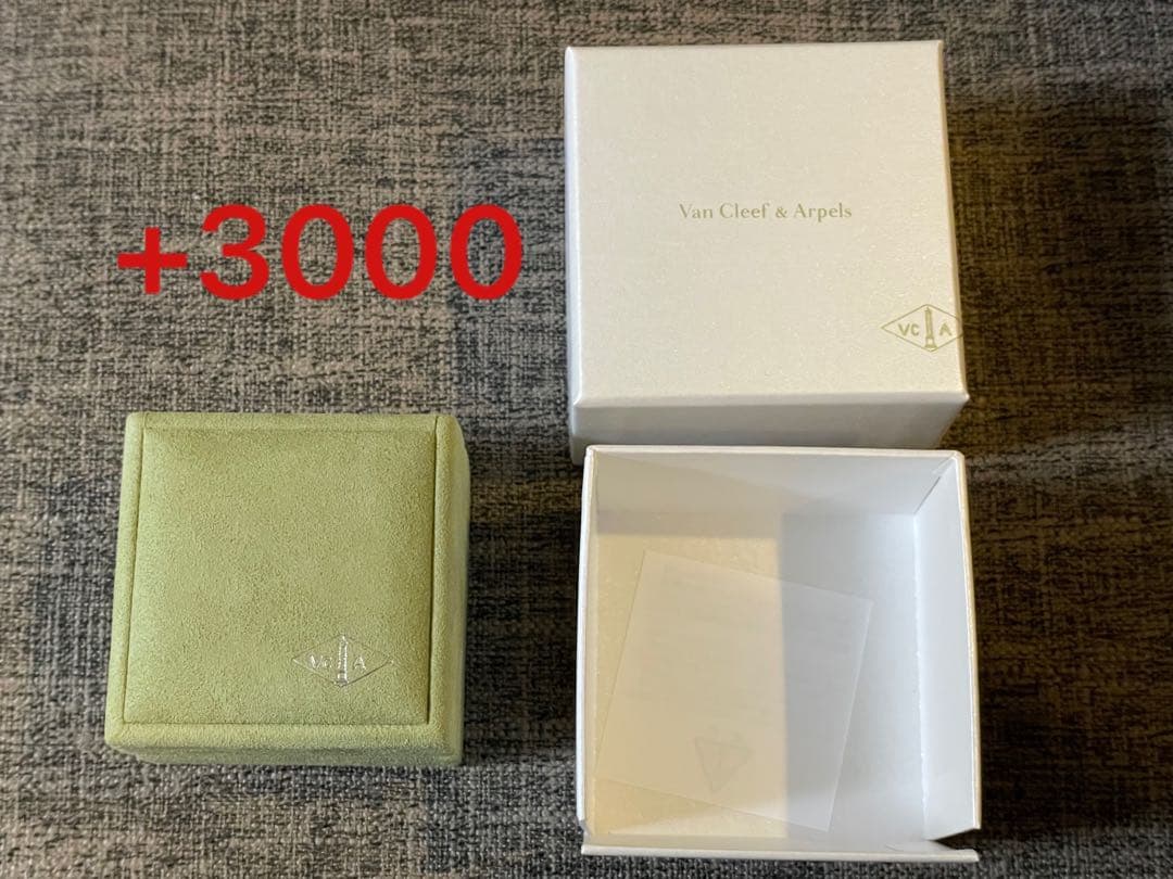 Van Cleef & Arpels ヴァンクリーフアーペル ペルレ　ミディアム