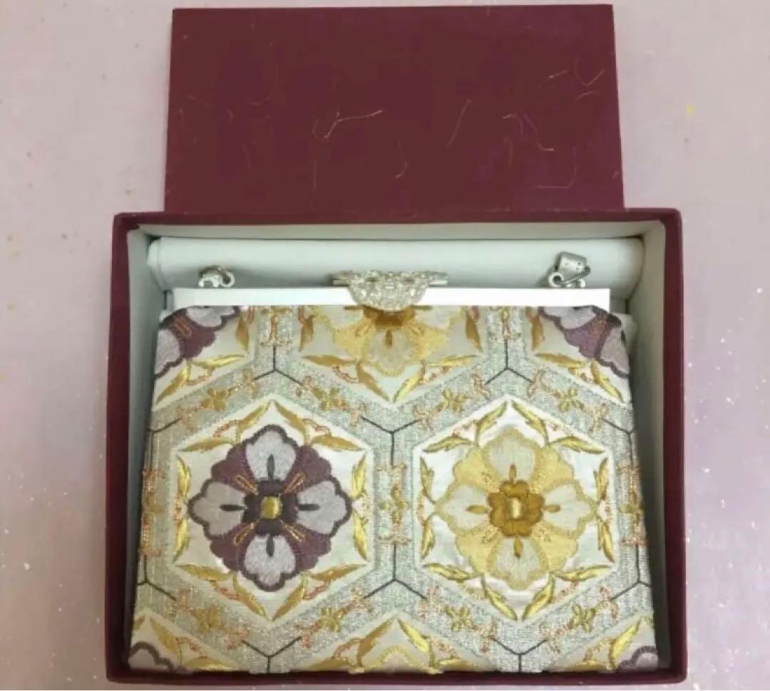 亀甲文様　華の刺繍　和装用バッグ　※両面ミラー付き