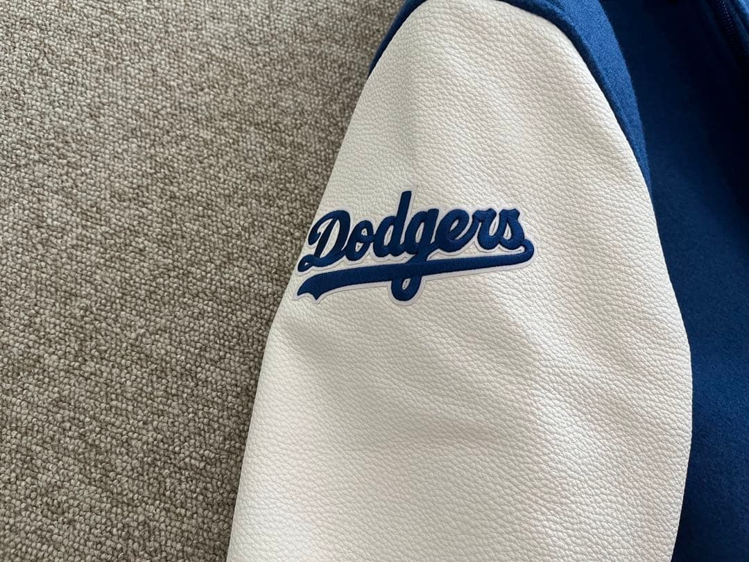 新品試着のみ ドジャース スカジャン Dodgers