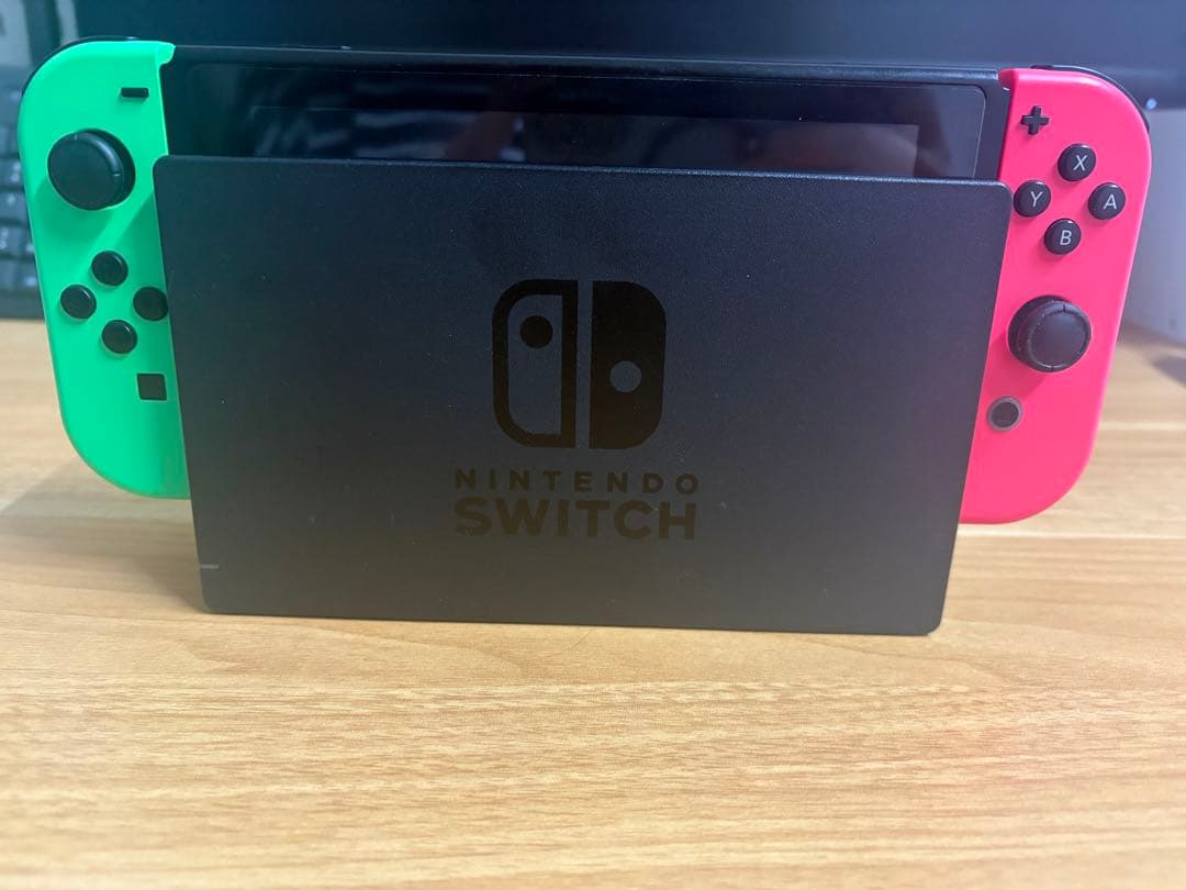 Switch本体スプラトゥーン仕様 64GB microsdなど色々ついています