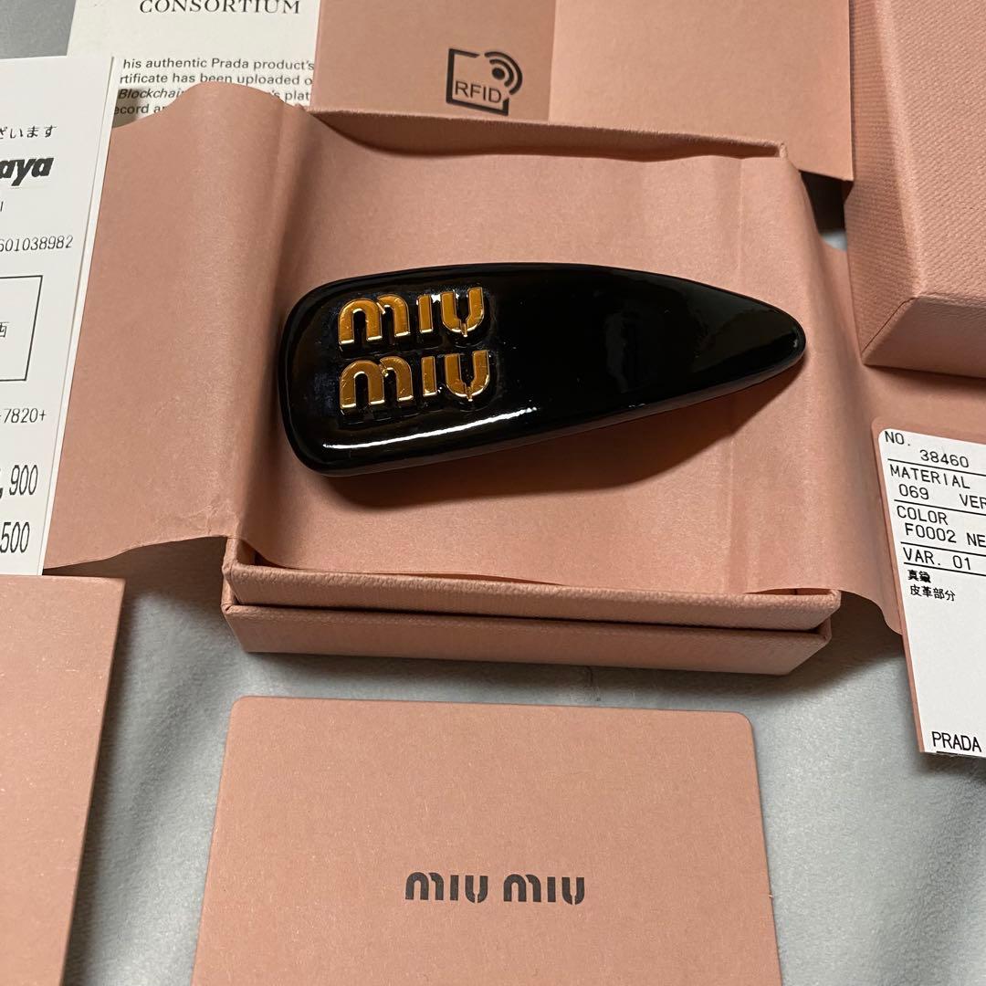 miumiu バレッタ　ヘアピン