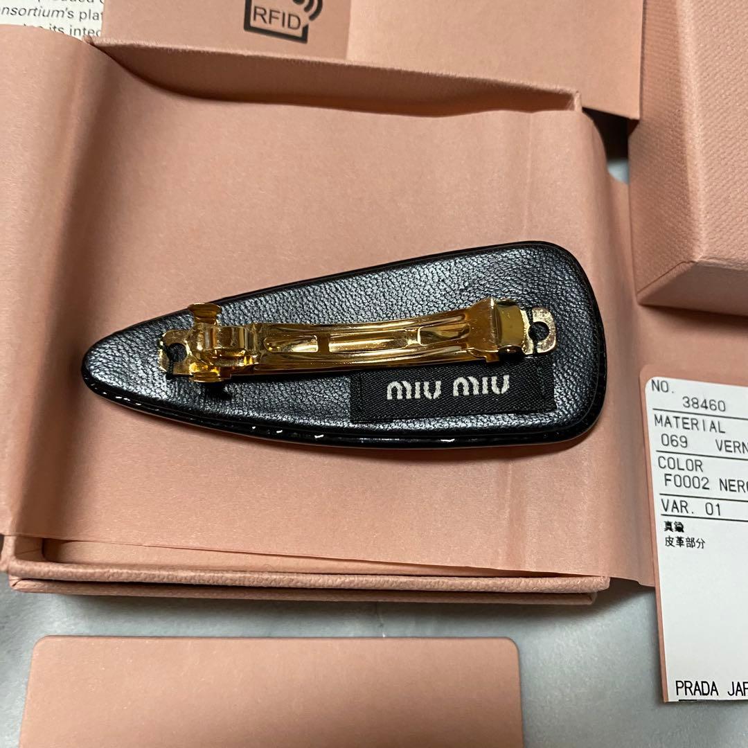 miumiu バレッタ　ヘアピン