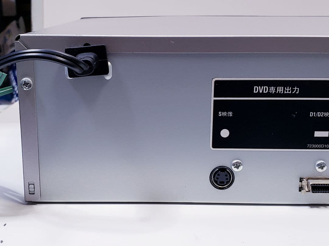 TOSHIBA 東芝 SD-V700 DVD＋VHS　一体型　レコーダー