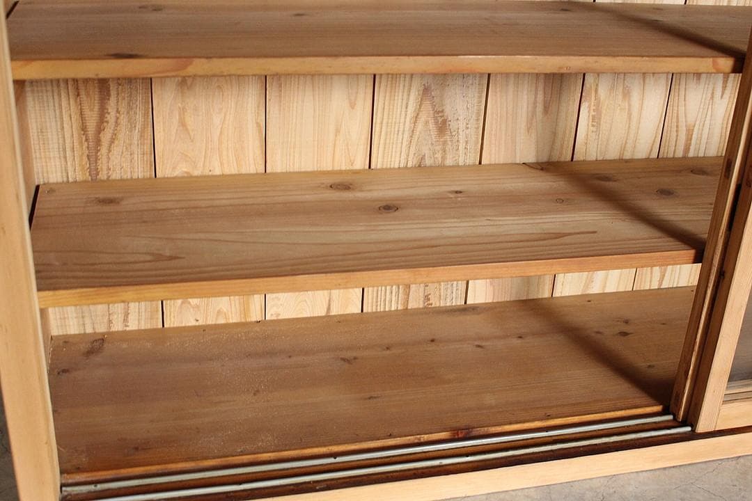 古い大きな木枠の格子ガラス戸棚　食器棚　水屋　カウンター　古家具　古民家