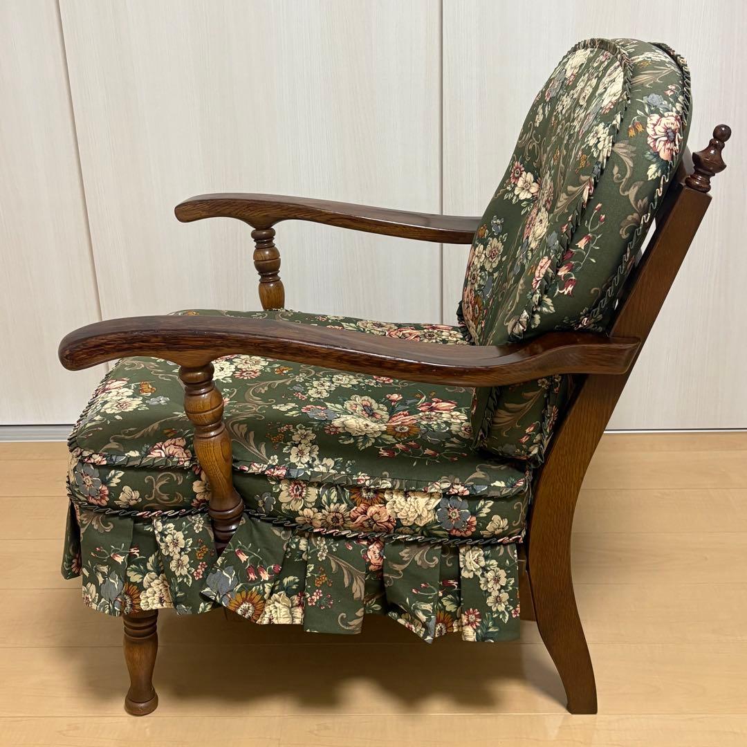 【美品】飛騨産業 キツツキマーク アームチェア 花柄クッション