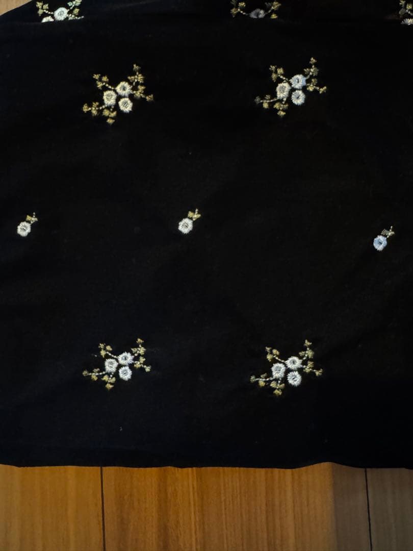 VISベロア 花柄刺繍 キャミワンピース