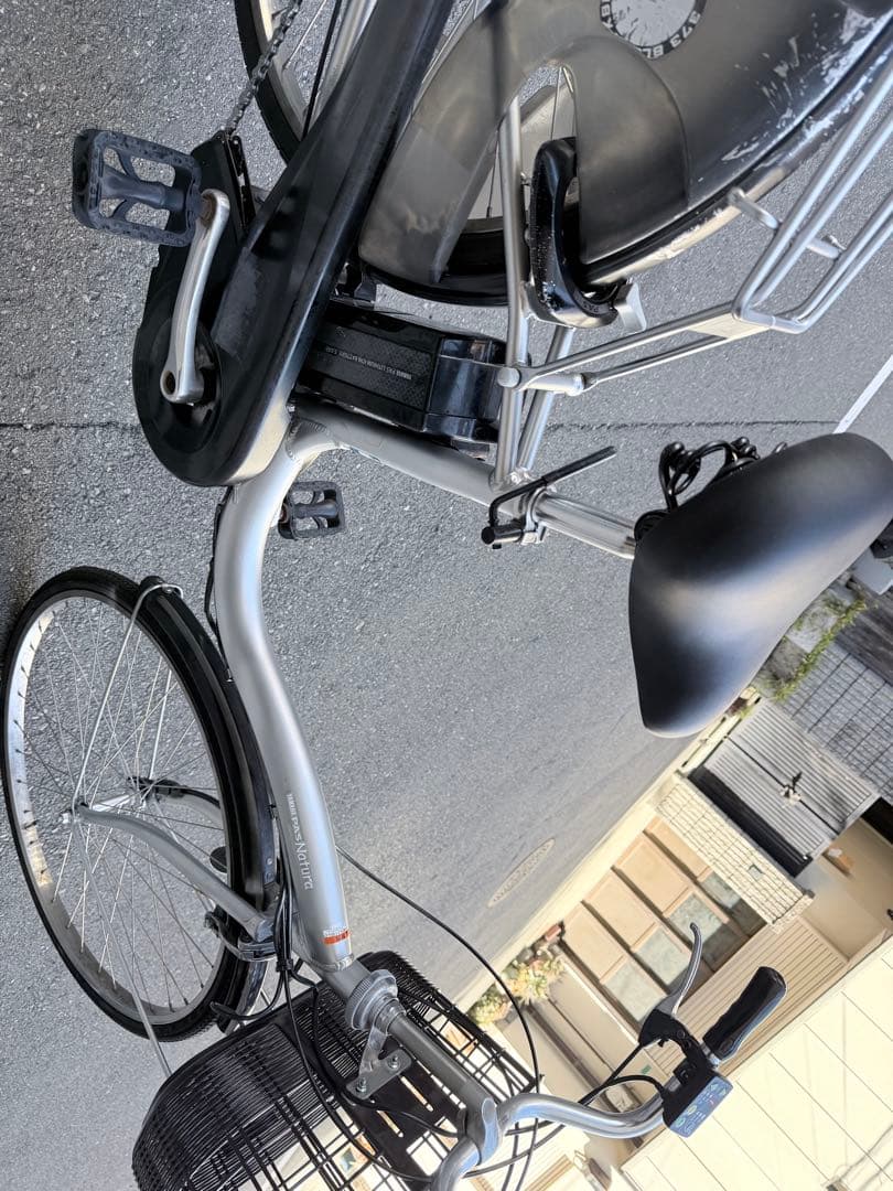 大阪府　ヤマハ　シルバー 電動アシスト自転車 前バスケット付き