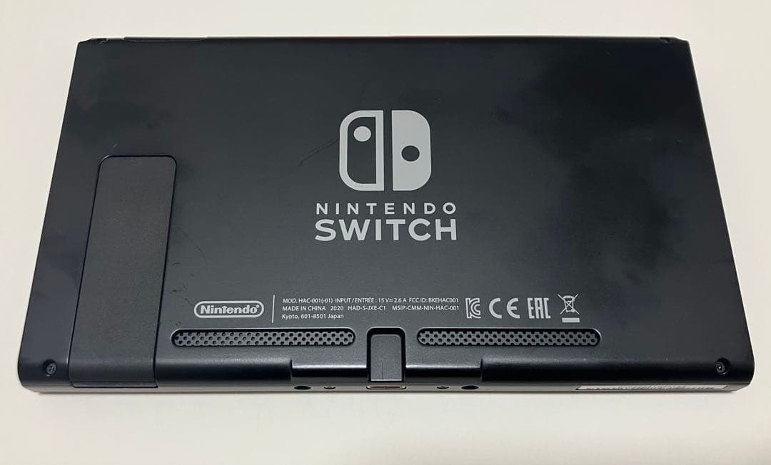 Nintendo Switch 本体 と　キャリングケース
