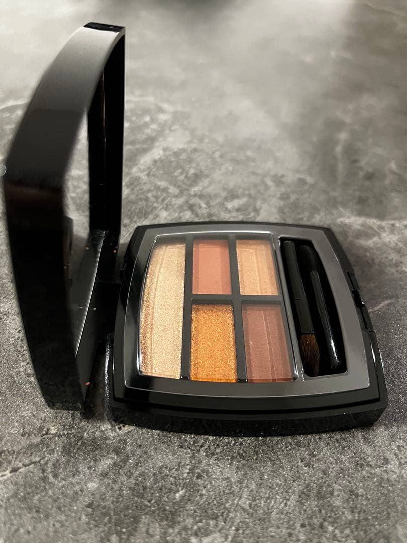 【新品】CHANEL LES BEIGES アイシャドウパレット ゴールド