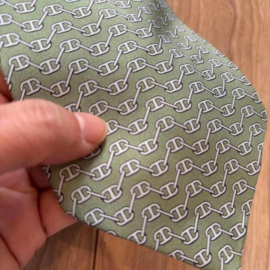新品　未使用品　ネクタイ HERMES エルメス　グリーン　緑　シンプル